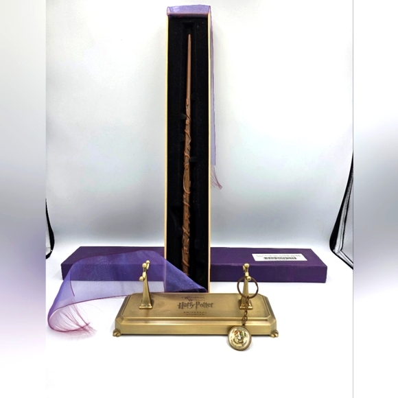 Harry Potter Universal Studios 'Hermione Granger' Wand, Keychain, Wand Holder - Picture 1 of 8